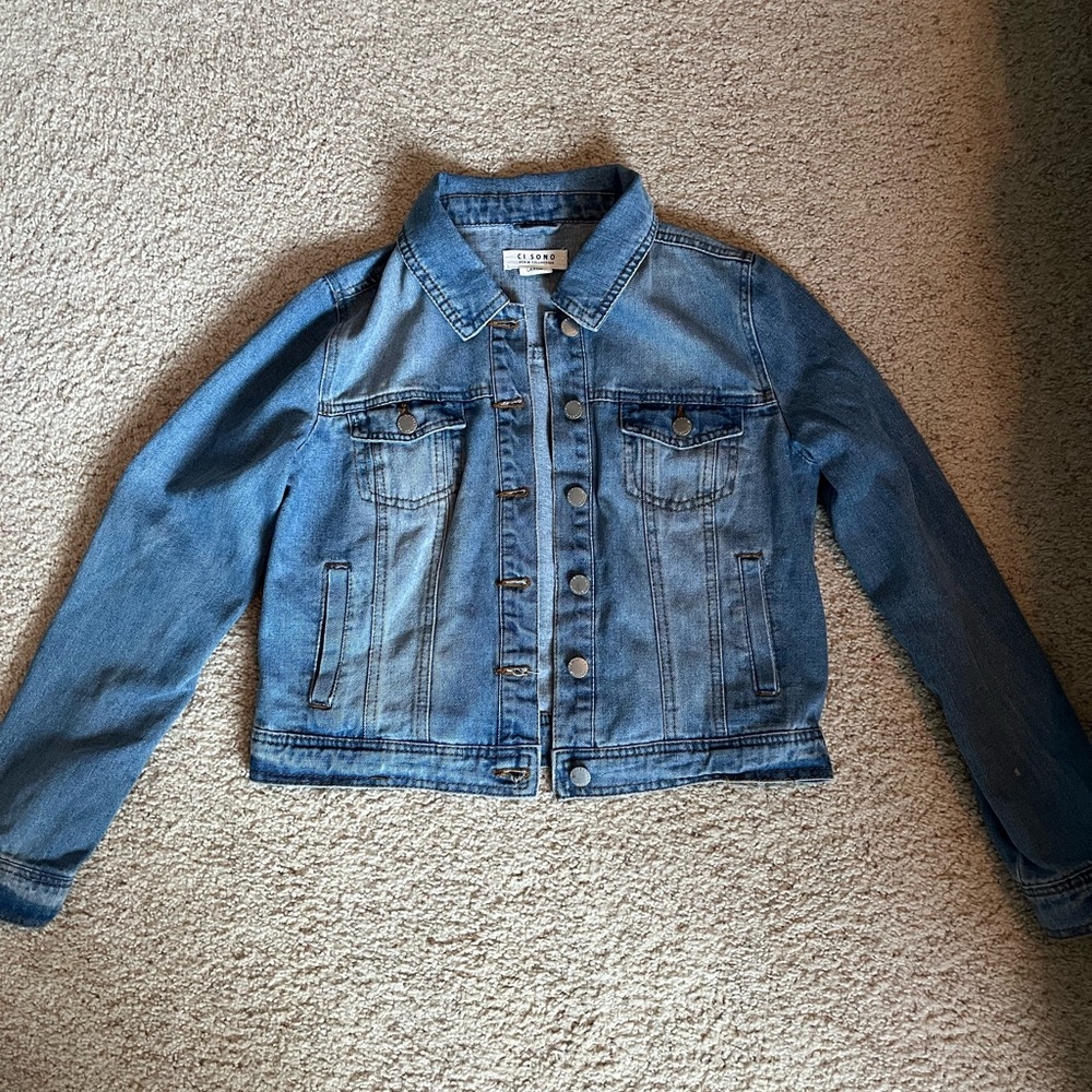 Cropped denim jacket